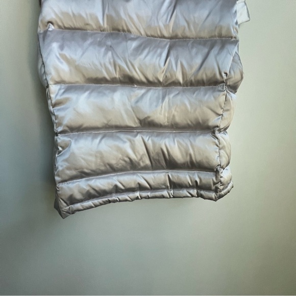 Talbots Metallic Silver puffer vest Duck down filled medium Pockets Full Zip - Picture 8 of 11